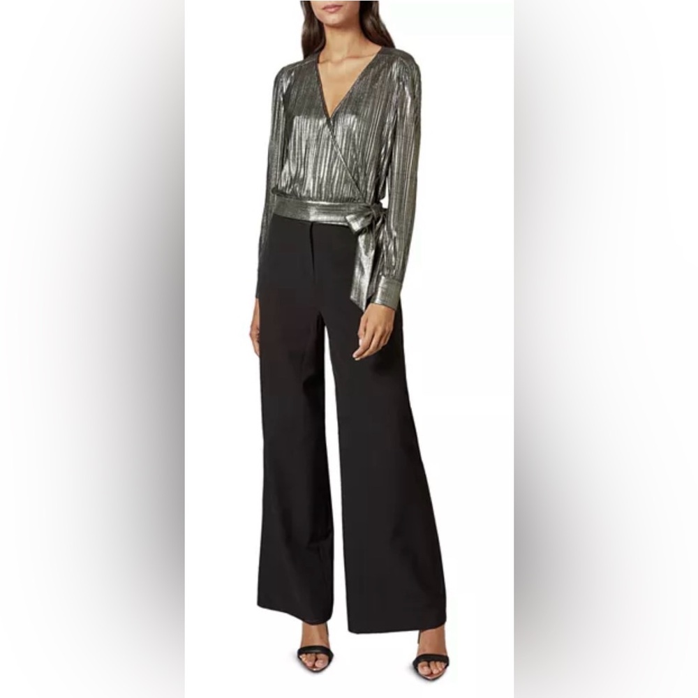 Size 4 Ted Baker London Elwiira Gathered Metallic Wrap‎ Top